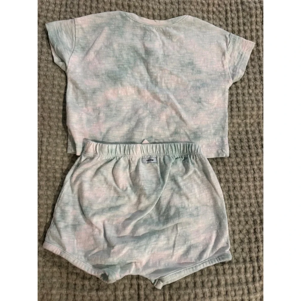 Baby Gap First Favorites Organic Cotton Tie Dye Henley Top and Shorts Set 6-12M